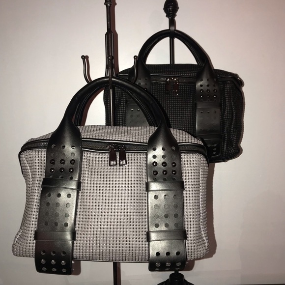 A Touch of Style Unique Handbag - Picture 1 of 8